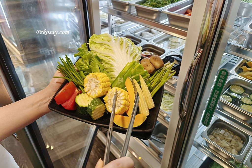 蘆洲麻辣火鍋,蘆洲麻辣火鍋吃到飽,蘆洲吃到飽,蘆洲美食,蘆洲宵夜,蘆洲火鍋,蒙古紅火鍋 @PEKO の Simple Life